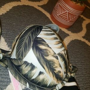 PINK Victoria's Secret Intimates & Sleepwear - PINK push-up 36D PINK Victoria's Secret Intimates & Sleepwear - PINK push-up 36D
